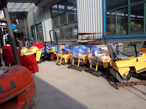 福瑞得機(jī)械座駕壓路機(jī)，手扶壓路機(jī)，小型灌縫機(jī)，井蓋切割機(jī)及時(shí)發(fā)貨